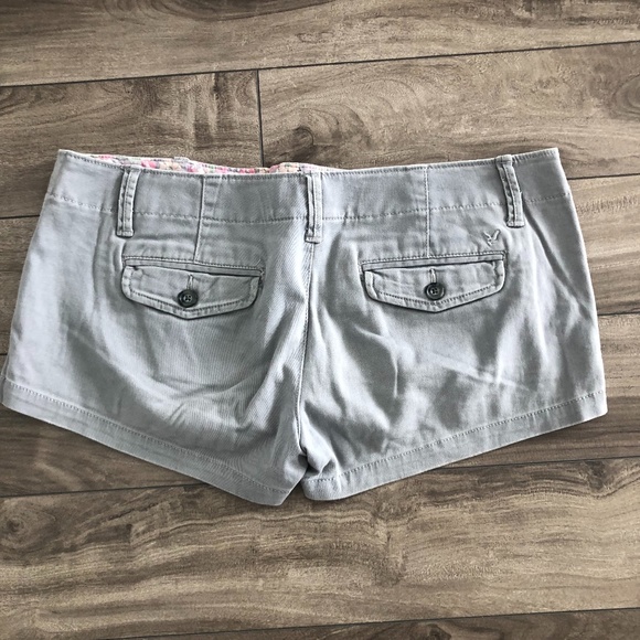 AE Soft Khaki Short - Picture 5 of 7